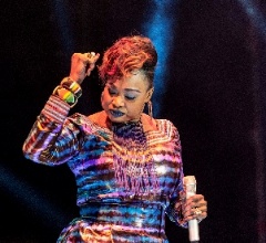 Oumou Sangaré (Mali, née en 1968)