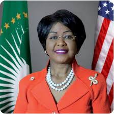 Arikana Chihombori-Quao (Zimbabwe,)
