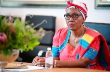Saara Kuugongelwa (Namibie,)